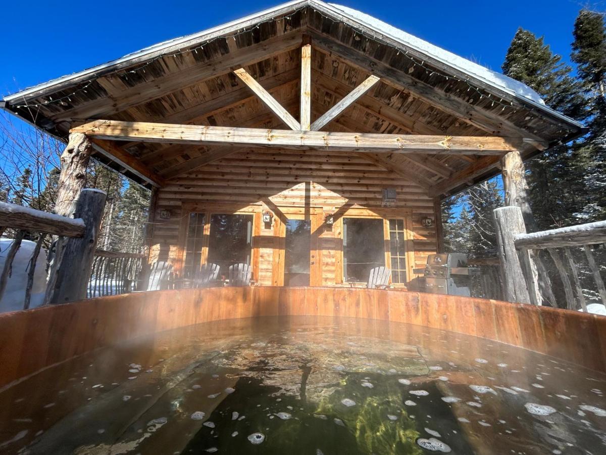 HUSKY - Chalets de Moh - Jacuzzi La Malbaie Exterior foto