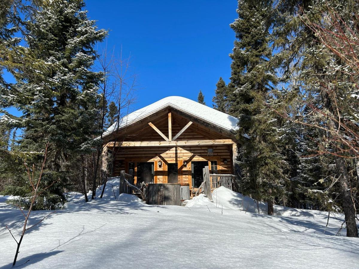 HUSKY - Chalets de Moh - Jacuzzi La Malbaie Exterior foto